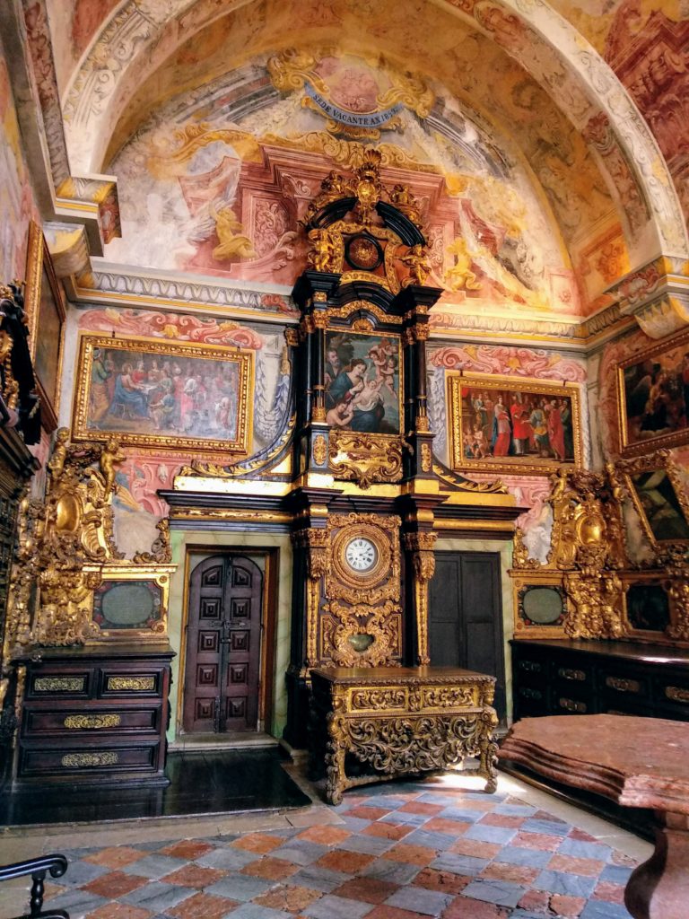 Złoto i marmury w portugalskich kościołach