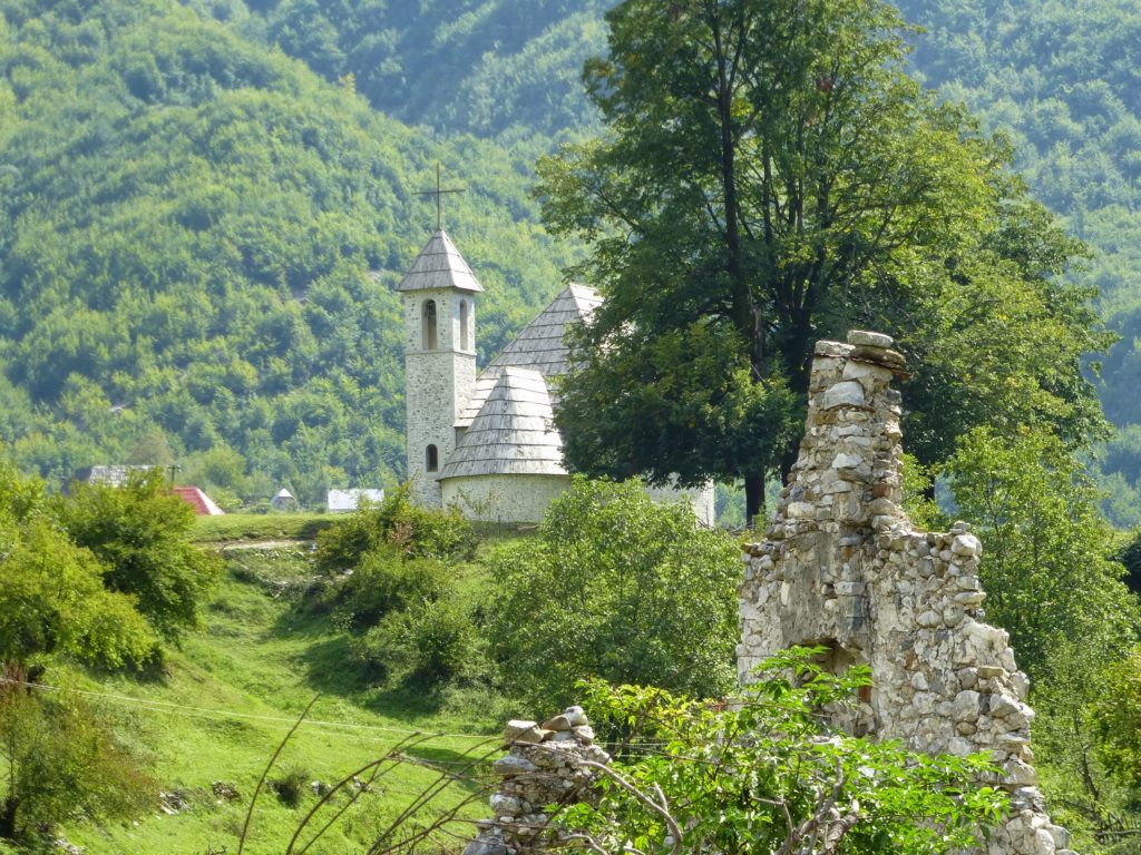 Kamienny kościółek w Theth